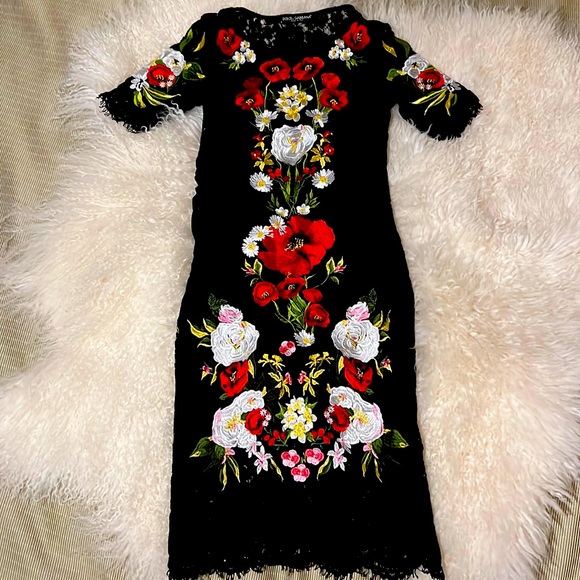 Dolce & Gabbana Dresses & Skirts - Dolce Gabbana floral embroided dress